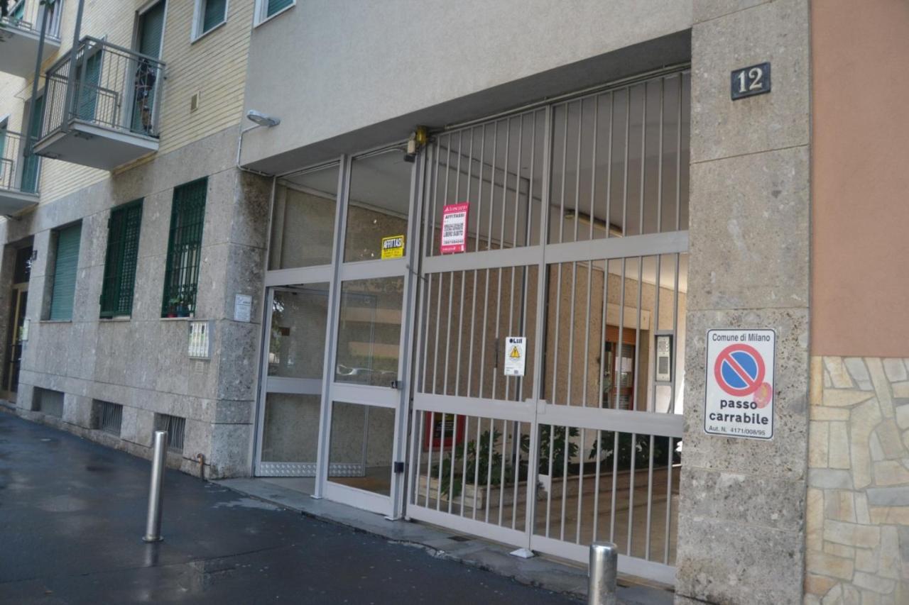 Joivy Lovely For 4 Next To Bus And Metro Station Apartment Mailand